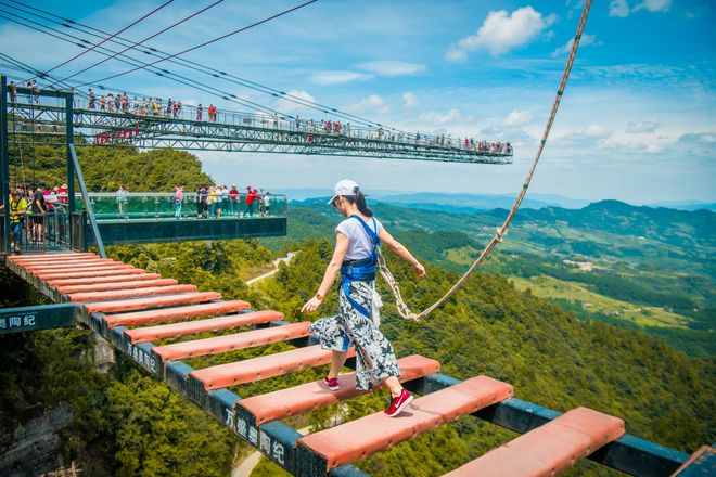带娃玩转重庆十大必去景点！奥陶纪亲子项目+朝天门安全路线攻略
