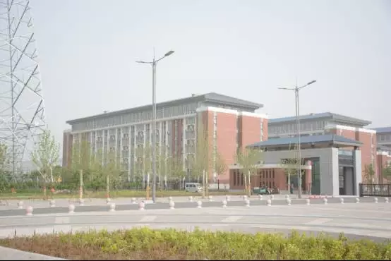 走近清华北大的摇篮——濮阳市一高