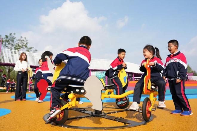 “这个新公园太好玩儿了！”(图3)