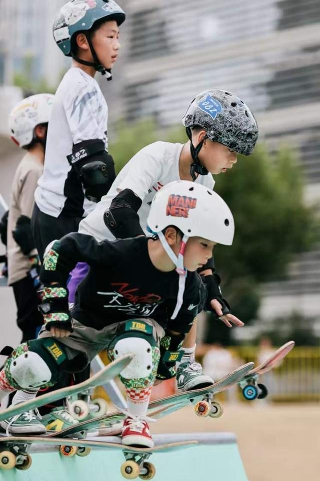 高难度动作点亮西岸！在FISE现场直击“极限大咖”的超燃瞬间(图1)