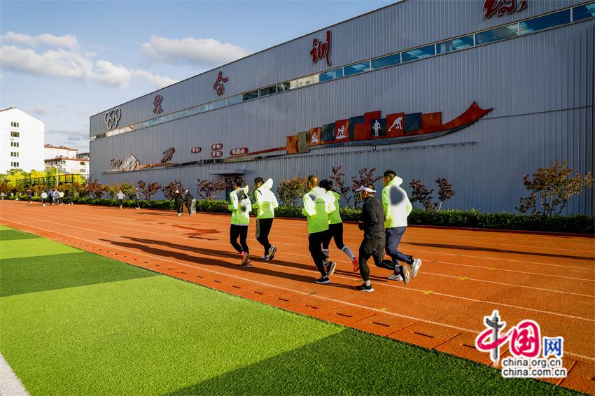 兴隆县：城市更新绘新卷山城宜居谱华章(图2)