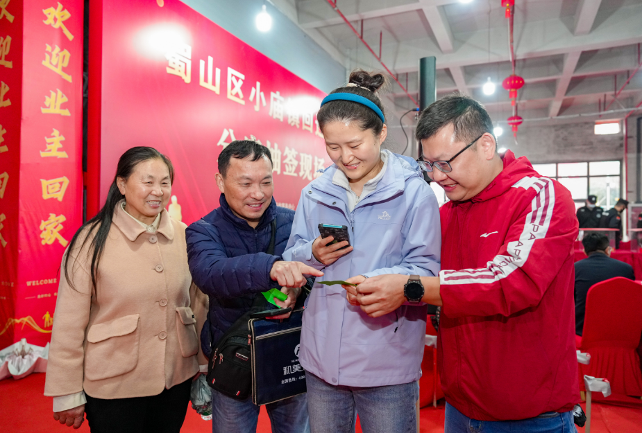 江淮运河蜀山段首个安置小区顺利分房