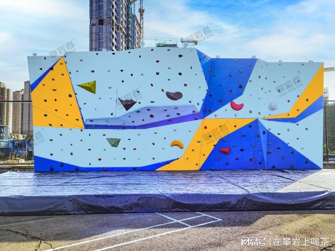 高校攀岩墙：定制化设计适配大学生课程与竞技需求(图2)