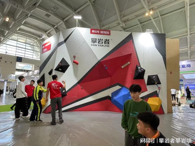 攀岩者曝户外攀岩墙建设惊人内幕真相让人震惊！(图4)