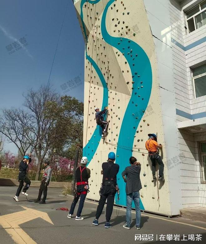 高校攀岩墙培训指导服务体系：筑牢安全防线赋能青春攀登
