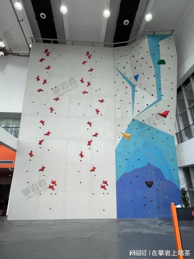 大学高校室内人工攀岩墙建设：场地面积高度标准与预算规划指南(图6)
