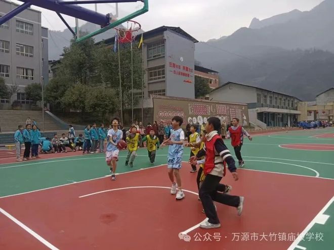 逐梦新赛场少年竞风华——庙坡学校第十二届“成长杯”篮球赛(图3)