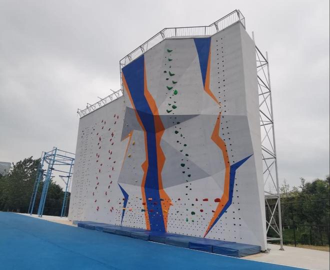 高校赛事攀岩墙建设——兼顾专业竞技与人才培育(图1)