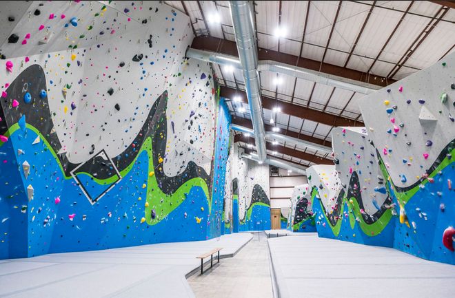 三阶递进·全链适配：校园攀岩墙从入门到竞赛规划配置指南白皮书(图2)