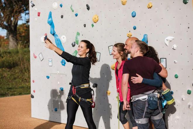 欧阳娜娜好像在玩一种很“轻”的运动(图4)