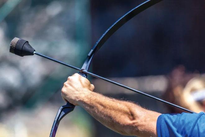 欧阳娜娜好像在玩一种很“轻”的运动(图15)