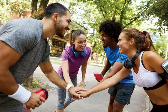 欧阳娜娜好像在玩一种很“轻”的运动(图10)