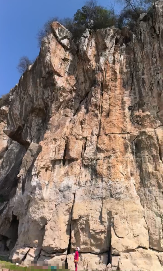 江西岩降事故致3人遇难其中1人曾是救援队志愿者(图1)