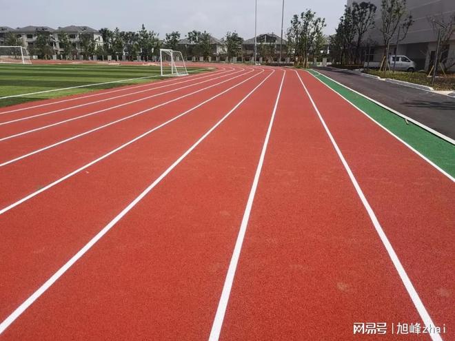 社区健身混合式塑胶跑道厂家推荐(图1)