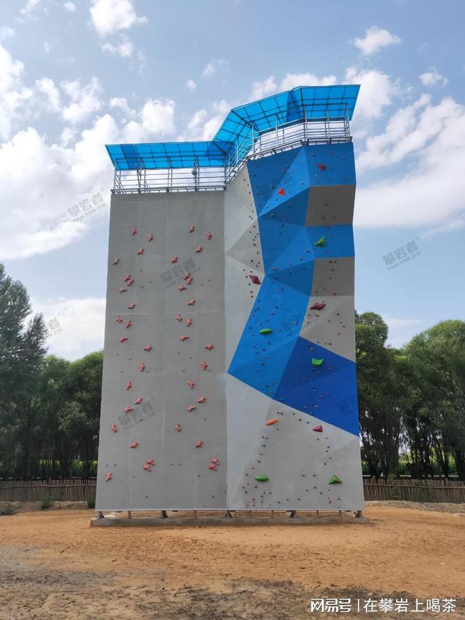 校园攀岩墙安装：1-2周高效完工不扰学业更添运动新选择(图1)