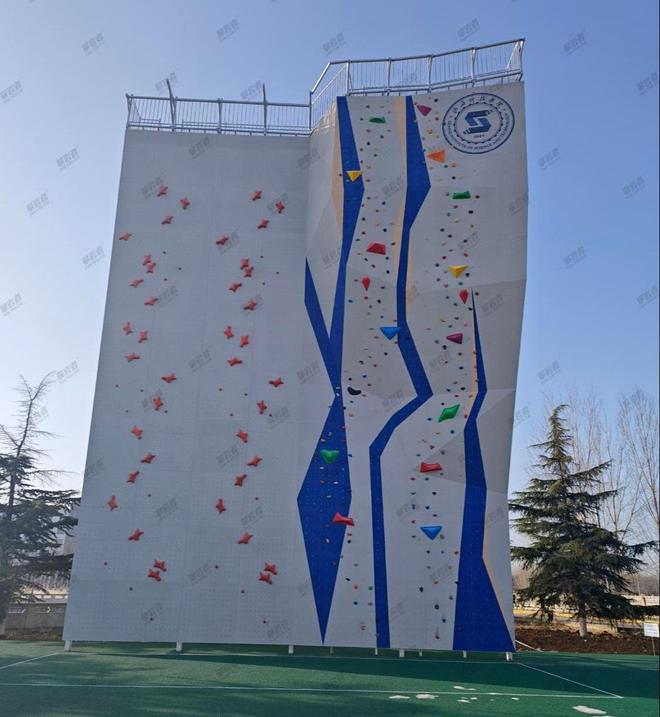 运动训练专业攀岩墙器材：如何选择贴合专项训练的专业器材(图2)