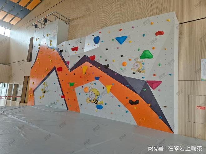 破解高校攀岩墙建设师资困境：来源拓宽与培训提质并行(图1)